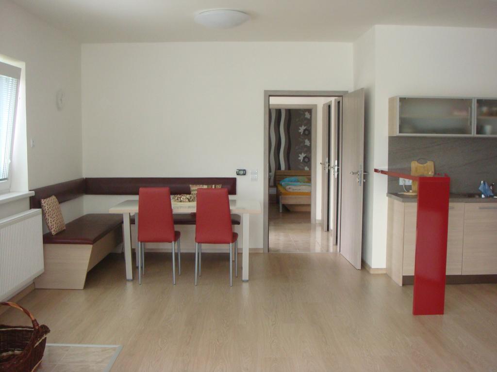 Apartman Kurdejov Hustopece Room photo