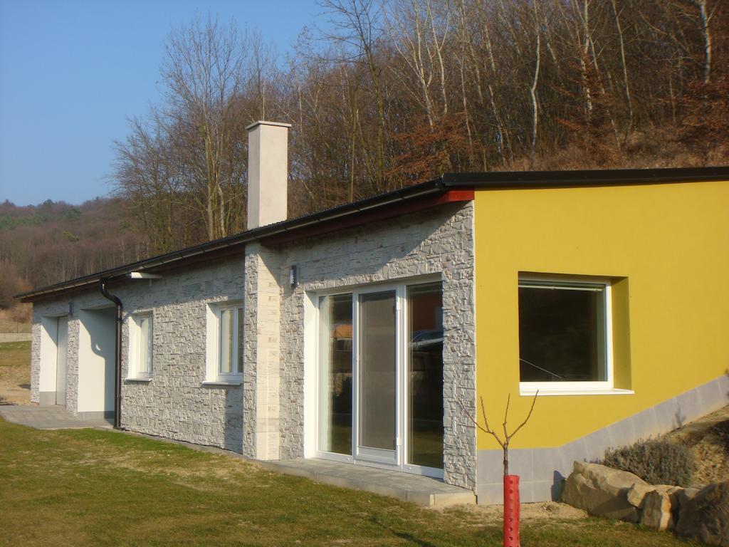 Apartman Kurdejov Hustopece Exterior photo
